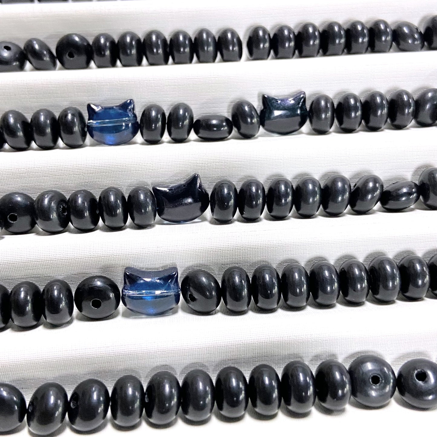 Bodhi Cobble Stone Black Kitty