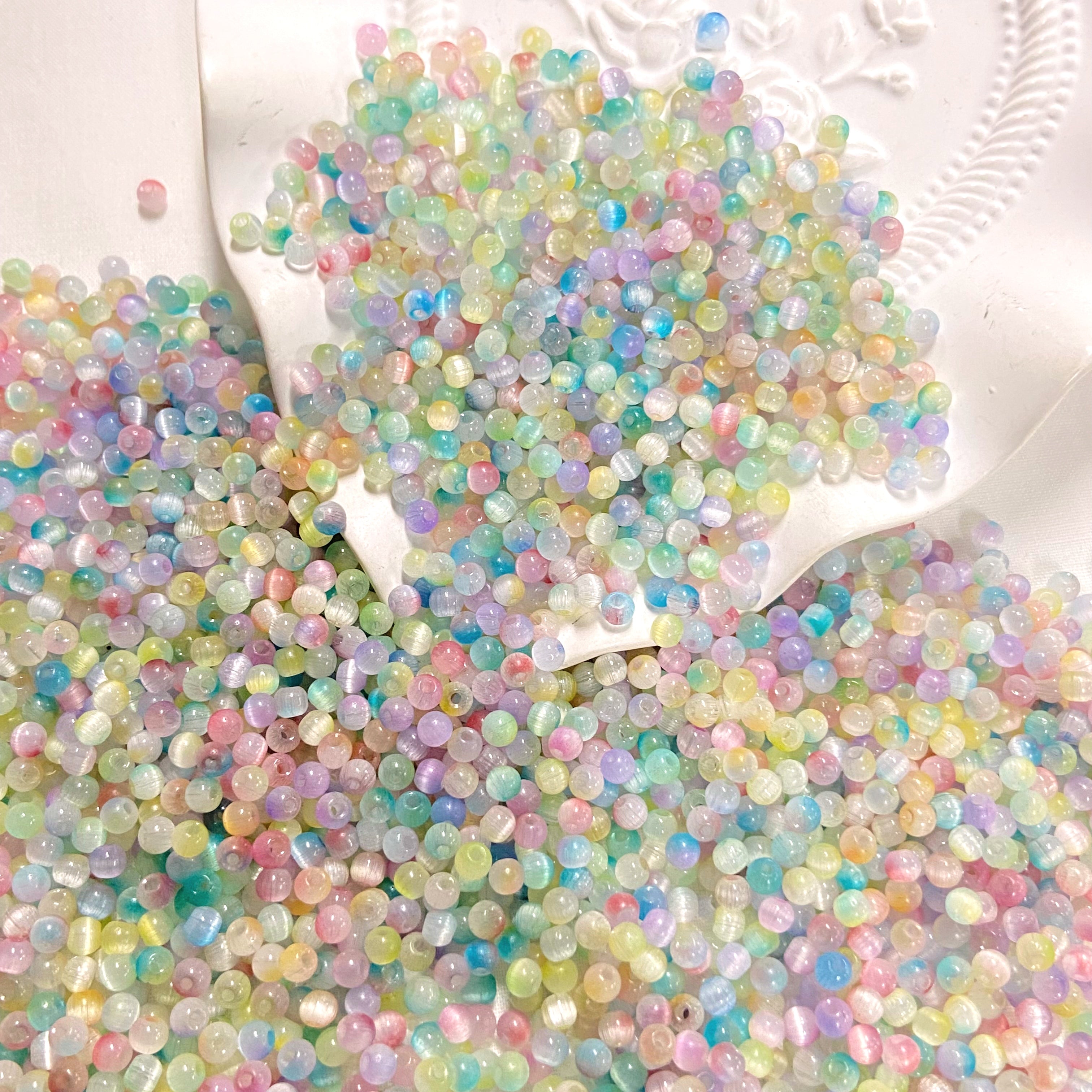 Tiny Candy Cateye 4mm