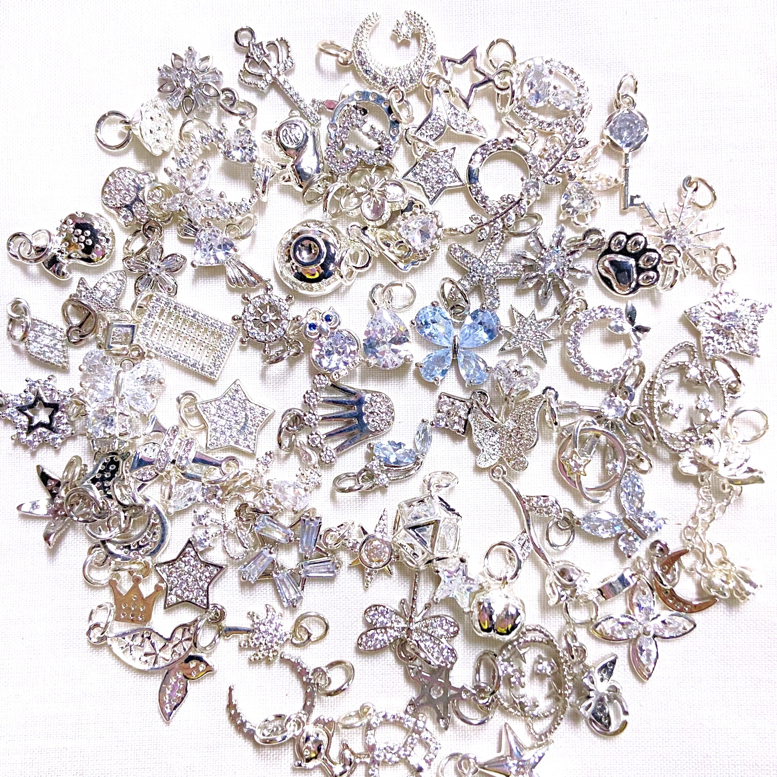 Royal Silvie Deluxe Pendants